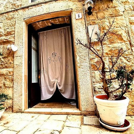 Отель Rubini'S House Джовинаццо Экстерьер фото